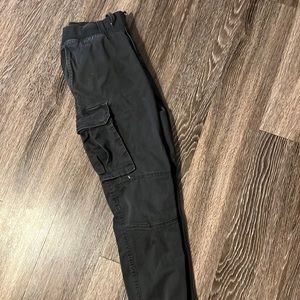 H&M Cargos